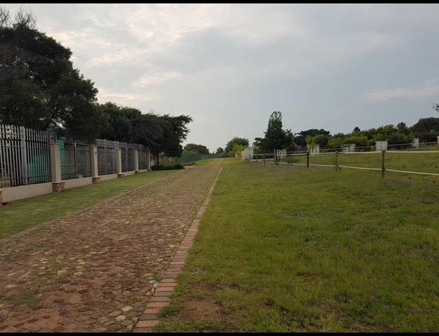 LAND FOR SALE IN BRIDLE PARK